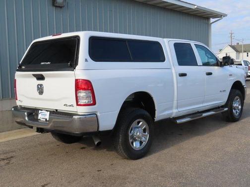2022 RAM 2500 Tradesman Crew Cab 4x4 6'4' Box