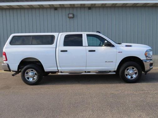 2022 RAM 2500 Tradesman Crew Cab 4x4 6'4' Box