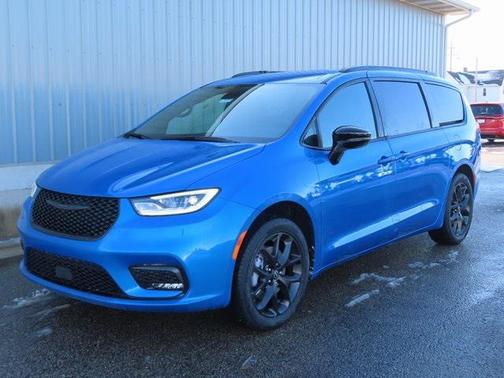 2026 Chrysler Pacifica L