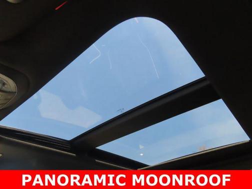 Red Hot Pearlcoat 2026 Chrysler Pacifica Limited