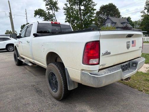 Bright White Clearcoat 2018 RAM 2500 Big Horn Crew Cab 4x4 8' Box