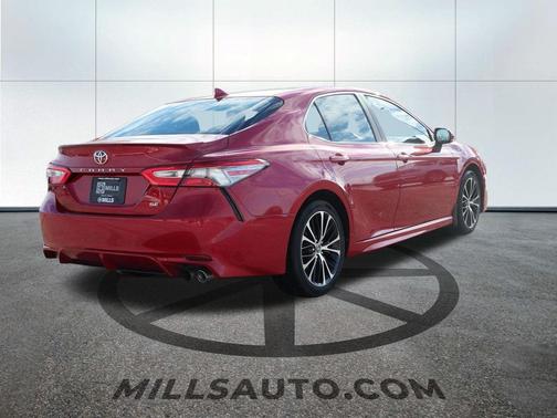 2019 Toyota Camry SE