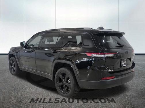 Diamond Black Crystal Pearlcoat 2025 Jeep Grand Cherokee L Limited