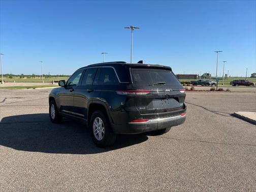 2022 Jeep Grand Cherokee Laredo