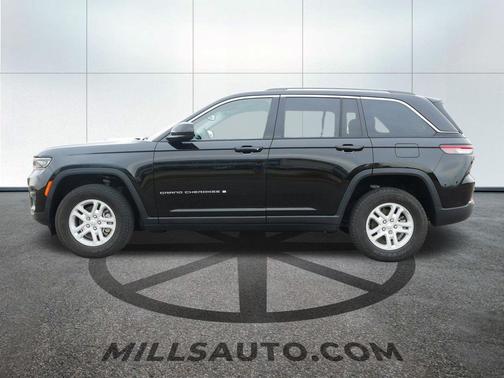 2022 Jeep Grand Cherokee Laredo