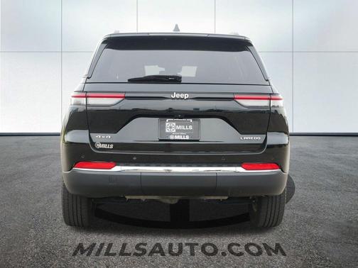 2022 Jeep Grand Cherokee Laredo