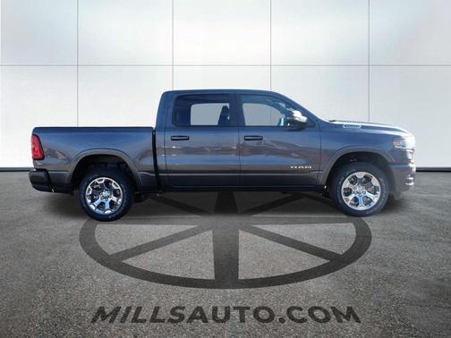 Granite Crystal Metallic Clearcoat 2026 RAM 1500 Big Horn/Lone Star
