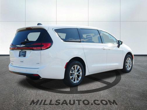 2026 Chrysler Pacifica L