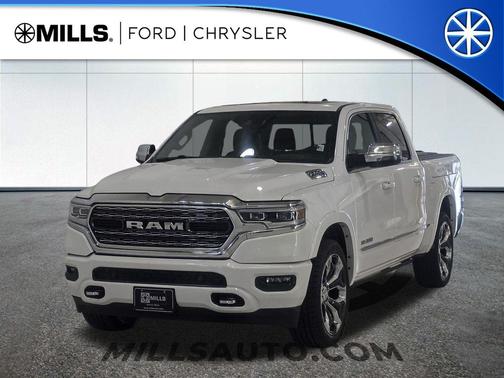 Ivory White Tri-Coat Pearlcoat 2023 RAM 1500 Limited