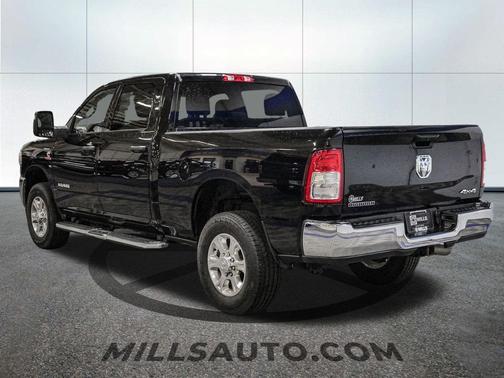 2024 RAM 2500 Big Horn Crew Cab 4x4 6'4' Box