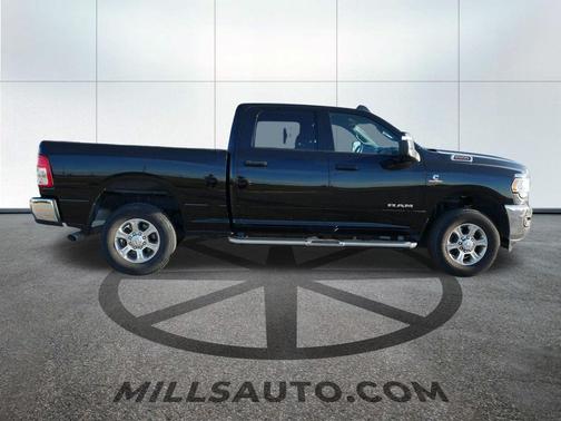 2024 RAM 2500 Big Horn Crew Cab 4x4 6'4' Box