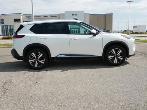 2022 Nissan Rogue SL