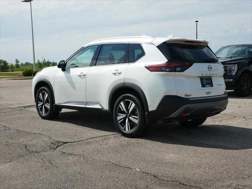 2022 Nissan Rogue SL