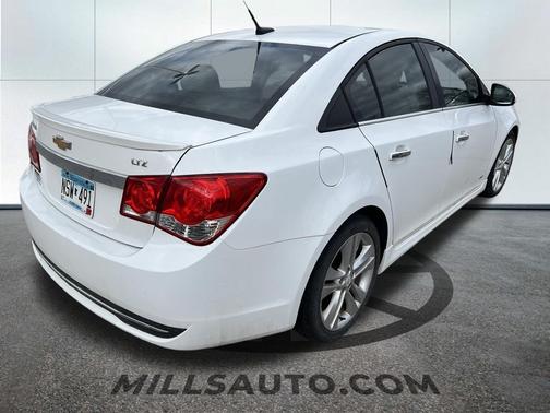 Summit White 2014 Chevrolet Cruze LTZ
