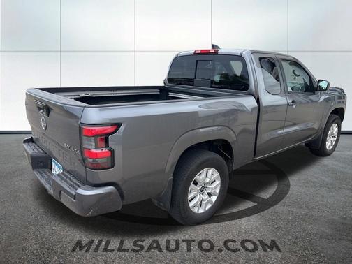 Gun Metallic 2024 Nissan Frontier SV