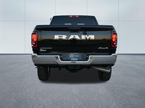2026 RAM 3500 Big Horn Crew Cab 4x4 6'4' Box