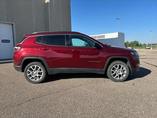 2022 Jeep Compass Latitude Lux