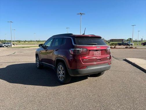2022 Jeep Compass Latitude Lux
