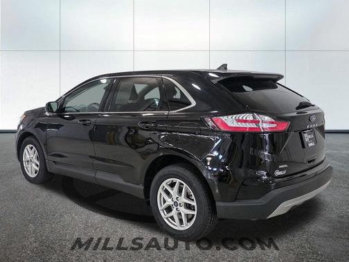Agate Black Metallic 2022 Ford Edge SEL