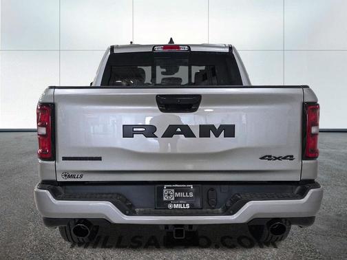 Billet Silver Metallic Clearcoat 2026 RAM 1500 Big Horn/Lone Star