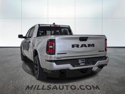 Billet Silver Metallic Clearcoat 2026 RAM 1500 Big Horn/Lone Star