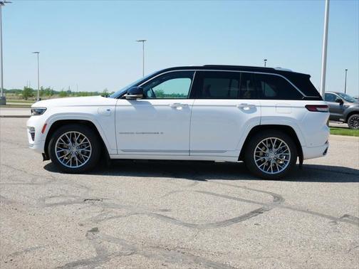 2022 Jeep Grand Cherokee 4xe Summit