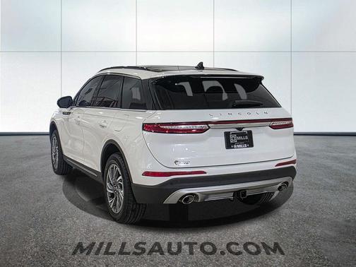 2026 Lincoln Corsair Premiere