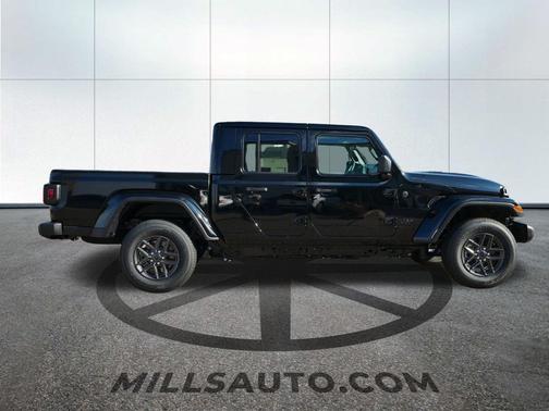 2025 Jeep Gladiator Sport S