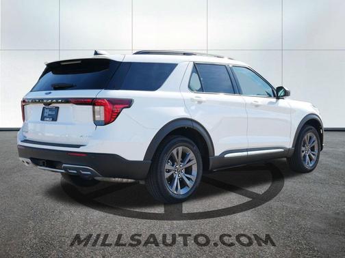 2025 Ford Explorer Active