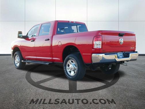 2024 RAM 2500 Tradesman Crew Cab 4x4 6'4' Box