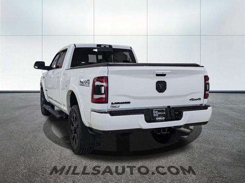 2022 RAM 2500 Laramie Crew Cab 4x4 6'4' Box