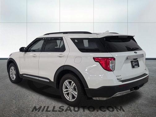 Star White Metallic Tri-Coat 2021 Ford Explorer XLT