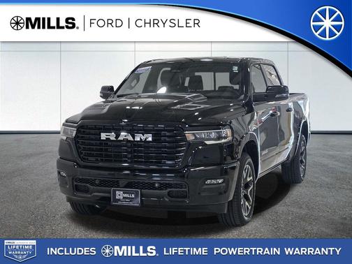 Diamond Black Crystal Pearlcoat 2026 RAM 1500 Laramie