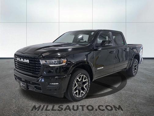 Diamond Black Crystal Pearlcoat 2026 RAM 1500 Laramie