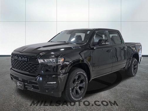 Diamond Black Crystal Pearlcoat 2026 RAM 1500 Big Horn/Lone Star