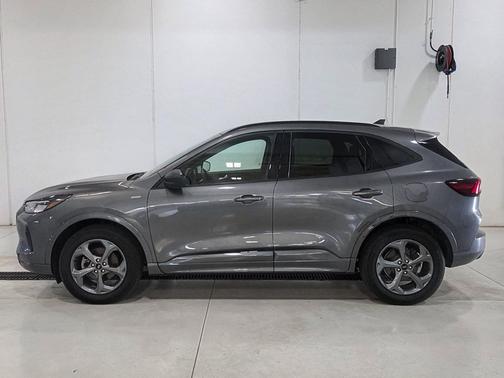 Carbonized Gray Metallic 2024 Ford Escape ST-Line