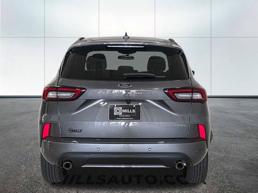 Carbonized Gray Metallic 2024 Ford Escape ST-Line