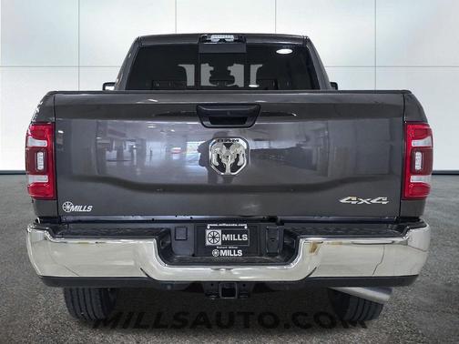 2024 RAM 2500 Tradesman Crew Cab 4x4 6'4' Box