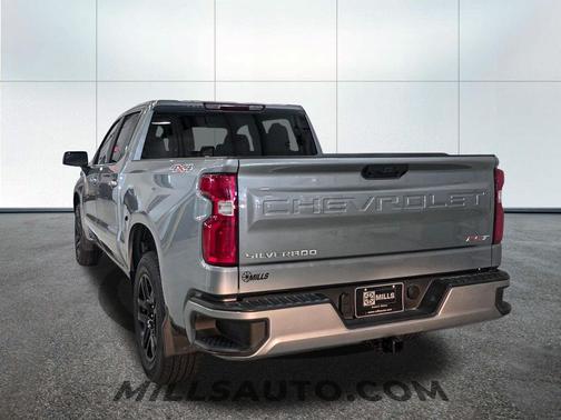 Sterling Gray Metallic 2023 Chevrolet Silverado 1500 RST