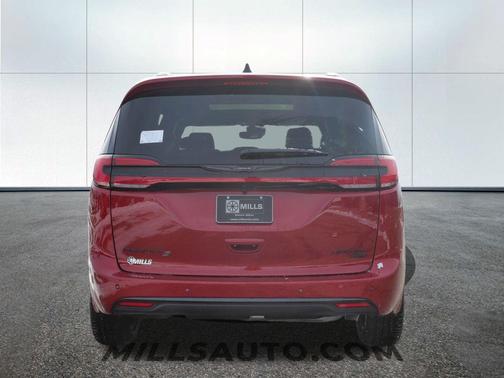 2026 Chrysler Pacifica Limited