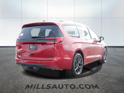 2026 Chrysler Pacifica Limited