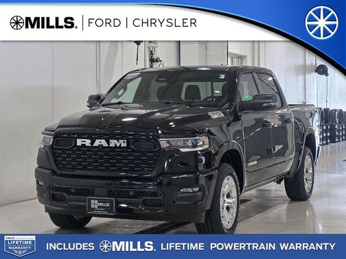 Diamond Black Crystal Pearlcoat 2026 RAM 1500 Big Horn/Lone Star