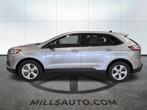 Iconic Silver Metallic 2024 Ford Edge SE