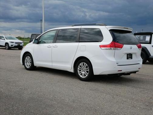 2014 Toyota Sienna XLE
