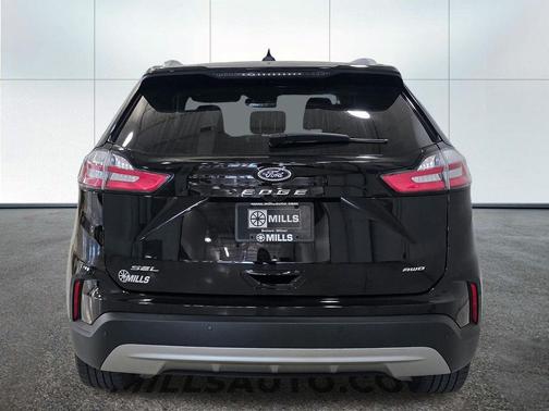 Agate Black Metallic 2024 Ford Edge SEL