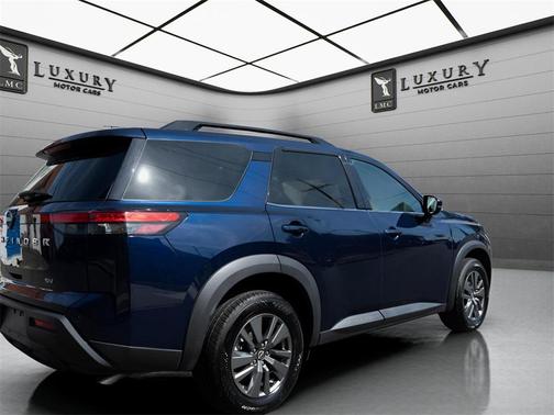 2024 Nissan Pathfinder SV FWD