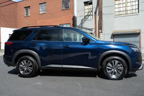2024 Nissan Pathfinder SV FWD