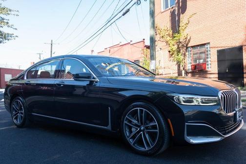 2022 BMW 750 i xDrive