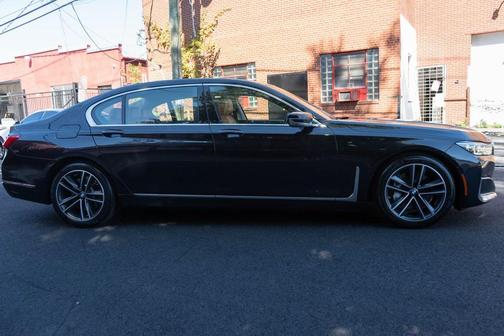 2022 BMW 750 i xDrive