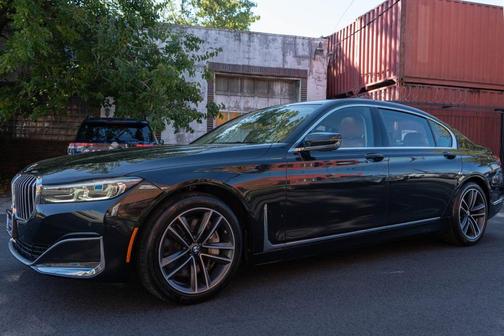 2022 BMW 750 i xDrive